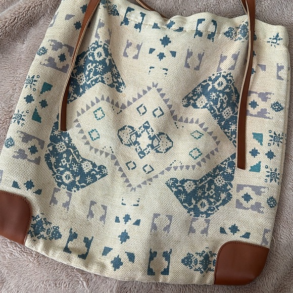 Boho Free people tote perfect condition never worn or carried - Picture 3 of 8